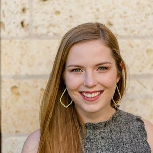 Meet your Posher, Caitie